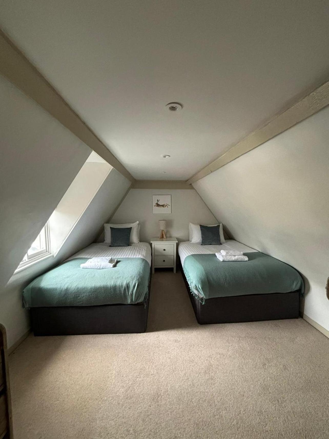 Elegant Oak Beamed House In Pretty Village - Cambridge Homehost Buckden  外观 照片