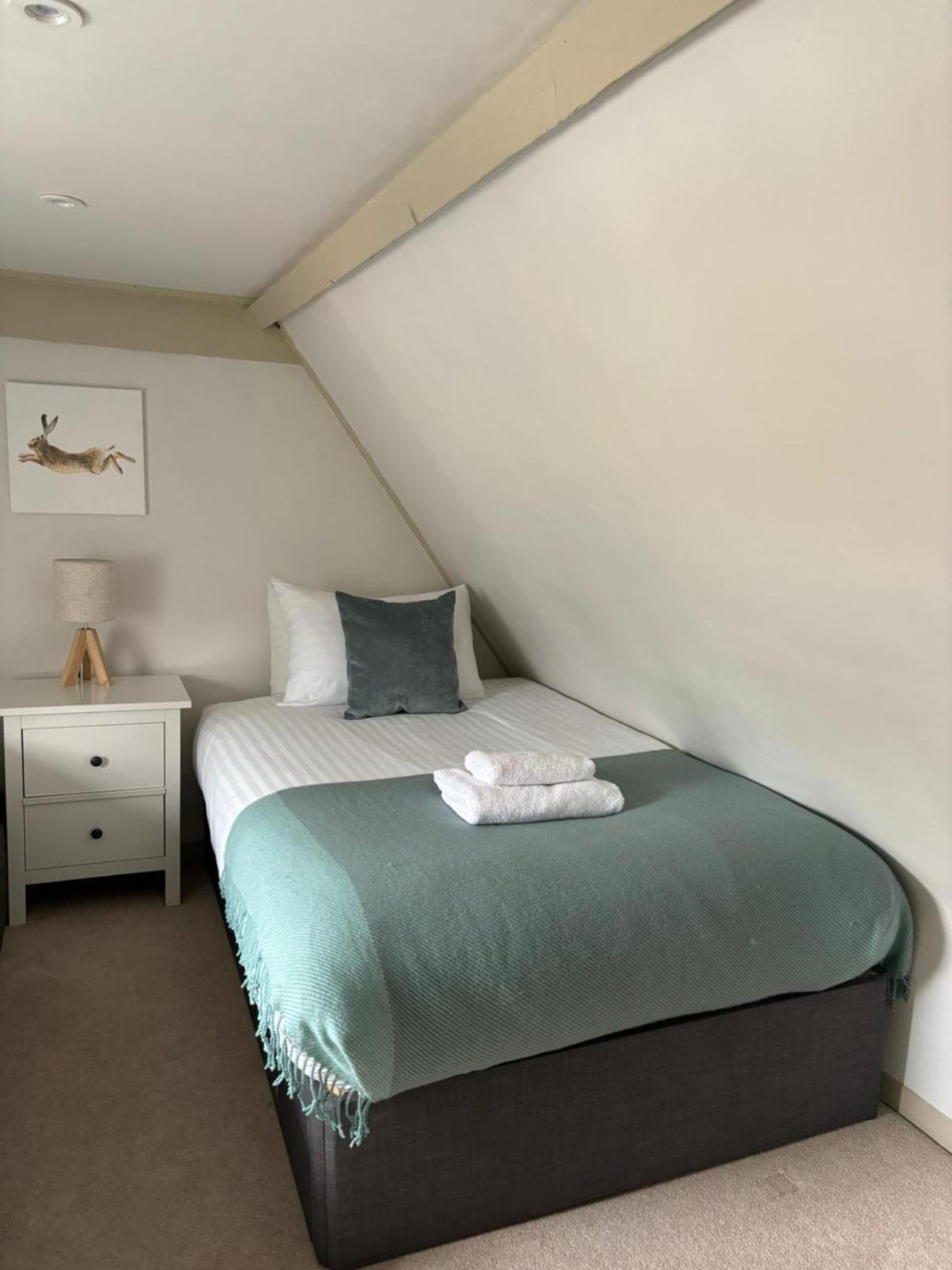 Elegant Oak Beamed House In Pretty Village - Cambridge Homehost Buckden  外观 照片